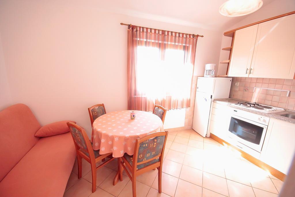 Apartments Skelin 보디체 객실 사진